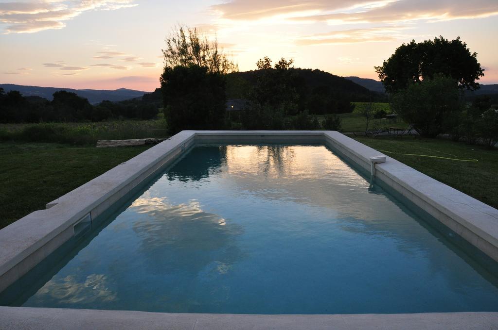 Le Mas En Provence Bed & Breakfast Entrechaux Exterior photo
