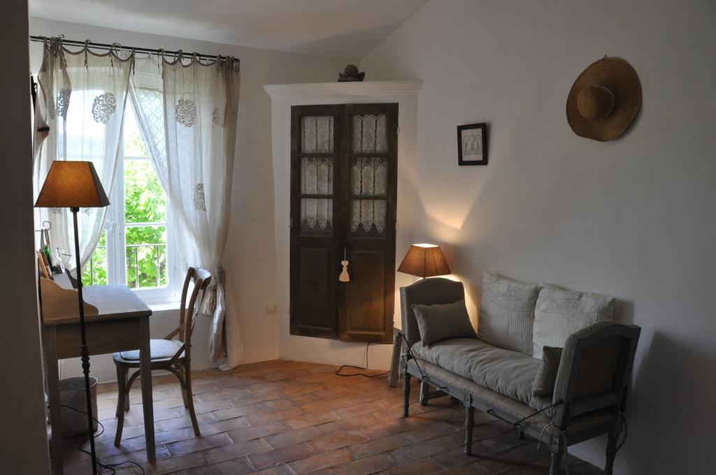 Le Mas En Provence Bed & Breakfast Entrechaux Exterior photo